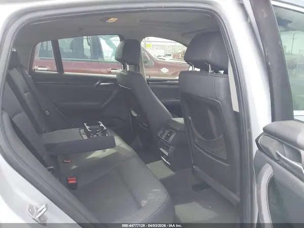 5UXXW3C30H0T79502 2017 BMW X4 - Image 8