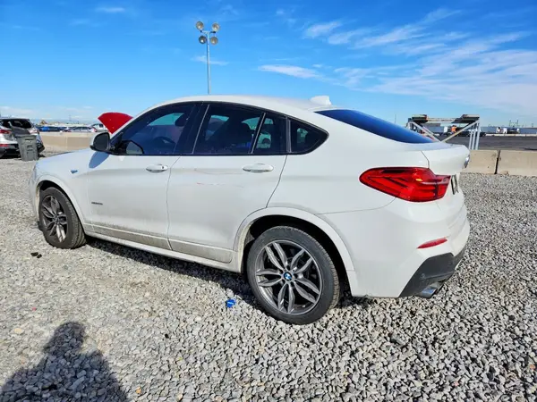 5UXXW3C34H0T80104 2017 BMW X4 - Image 2