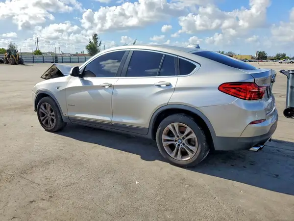 5UXXW3C38H0T79960 2017 BMW X4 - Image 2