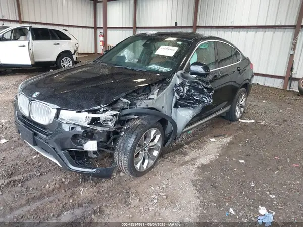 5UXXW3C50J0T80995 2018 BMW X4 - Image 2