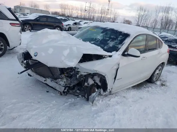 5UXXW3C50J0T81953 2018 BMW X4 - Image 2