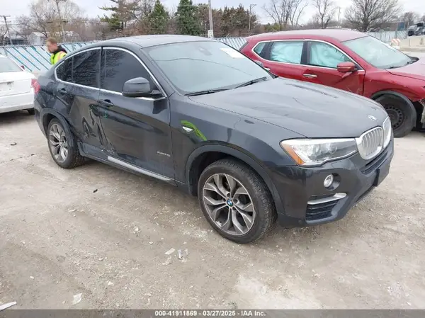 5UXXW3C50J0T82049 2018 BMW X4 - Image 1