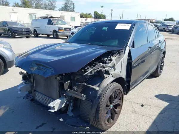 5UXXW3C50J0Z60358 2018 BMW X4 - Image 2