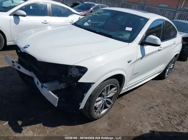 5UXXW3C51G0M90446 2016 BMW X4 - Image 2