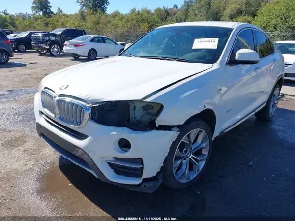 5UXXW3C51J0T82626 2018 BMW X4 - Image 2