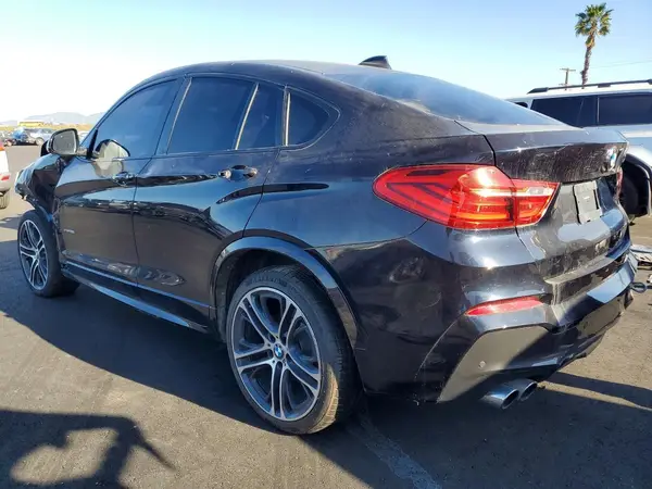 5UXXW3C51J0T83064 2018 BMW X4 - Image 2