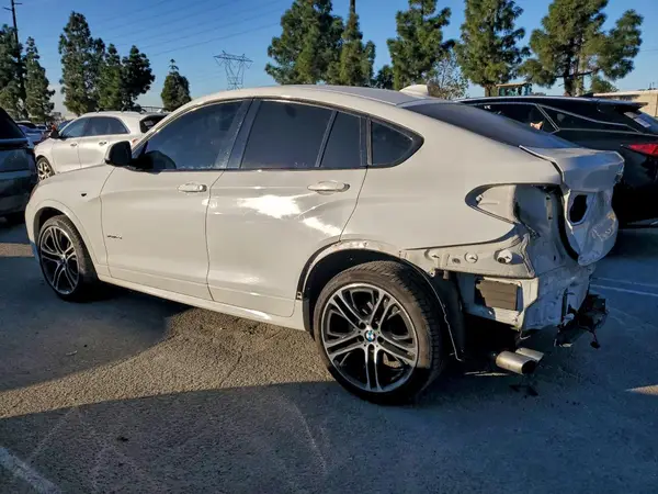 5UXXW3C51J0T83081 2018 BMW X4 - Image 2