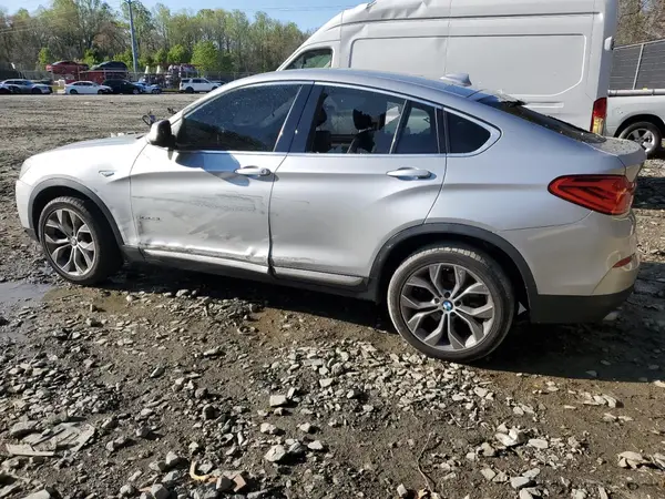 5UXXW3C52H0T77719 2017 BMW X4 - Image 2