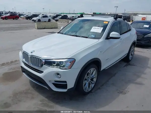 5UXXW3C52J0T82067 2018 BMW X4 - Image 2