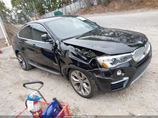 5UXXW3C52J0Z59910 2018 BMW X4 - Image 1