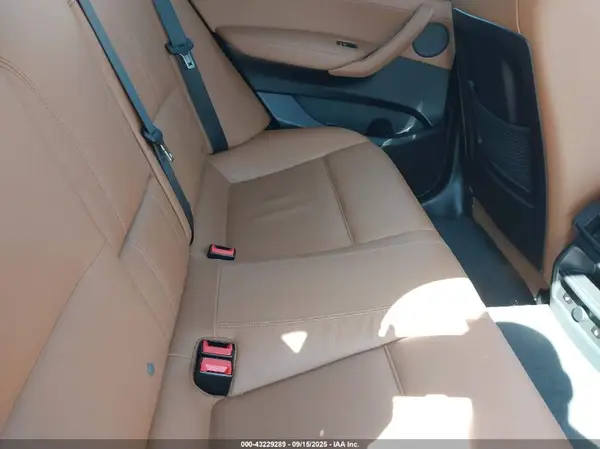 5UXXW3C53H0R23377 2017 BMW X4 - Image 8