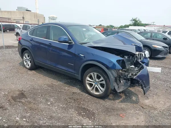 5UXXW3C53H0T78152 2017 BMW X4 - Image 1