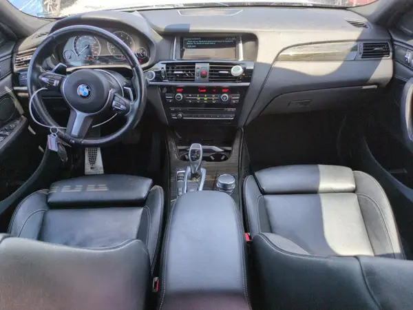 5UXXW3C53H0T78765 2017 BMW X4 - Image 8