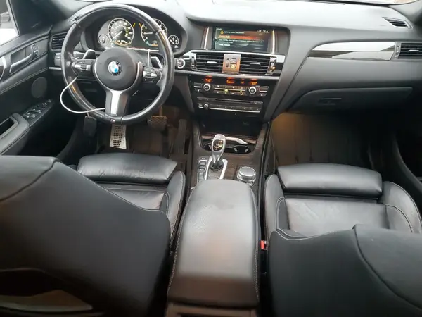 5UXXW3C53J0T83096 2018 BMW X4 - Image 8