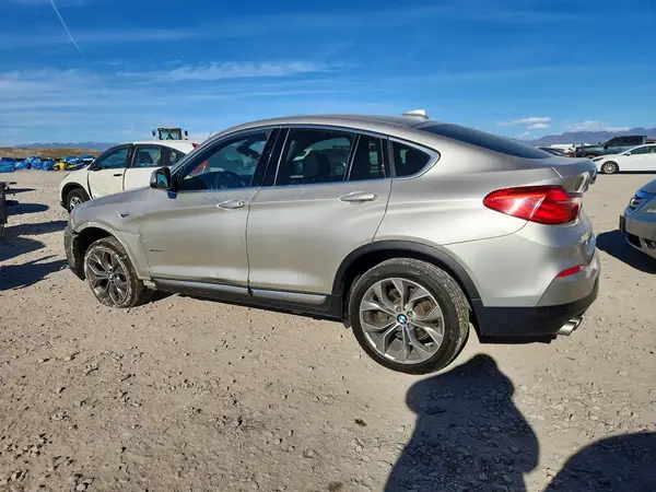 5UXXW3C54G0R18669 2016 BMW X4 - Image 2