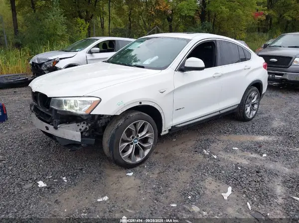 5UXXW3C54J0T80997 2018 BMW X4 - Image 2