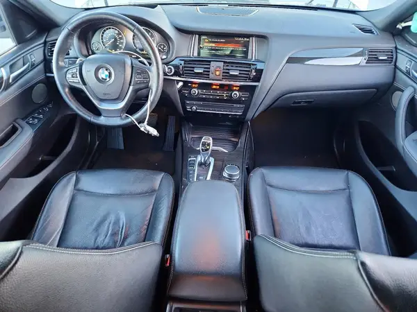 5UXXW3C54J0T81986 2018 BMW X4 - Image 8