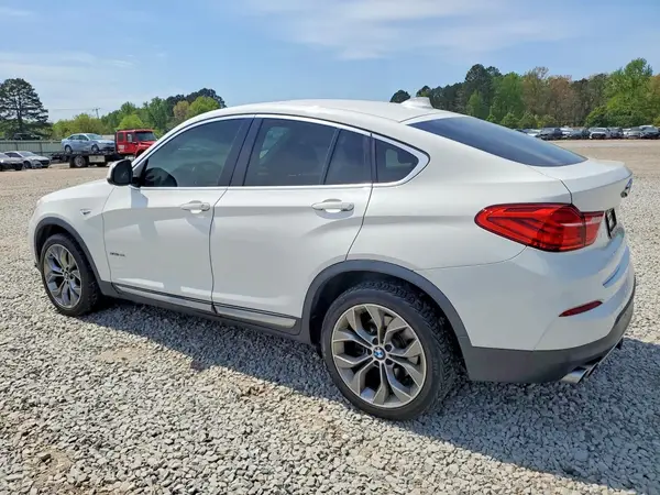 5UXXW3C54J0T82426 2018 BMW X4 - Image 2