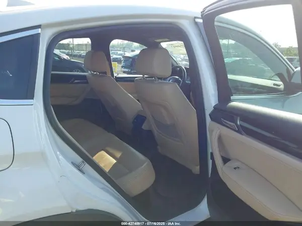 5UXXW3C54J0T82541 2018 BMW X4 - Image 8