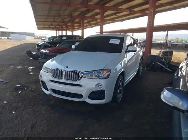 5UXXW3C55G0R20124 2016 BMW X4 - Image 2