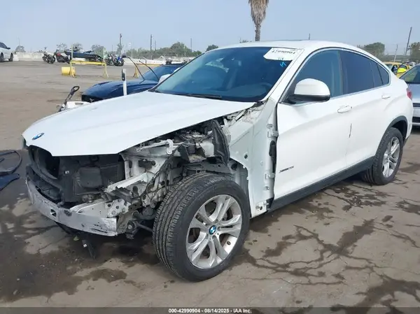 5UXXW3C55G0R20639 2016 BMW X4 - Image 2