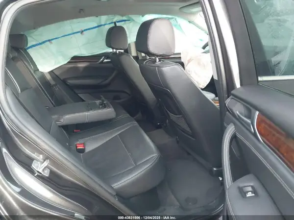 5UXXW3C55H0T77889 2017 BMW X4 - Image 8