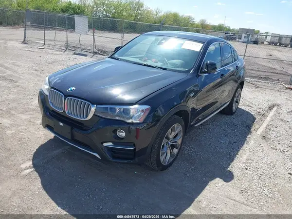 5UXXW3C55J0Y66105 2018 BMW X4 - Image 2