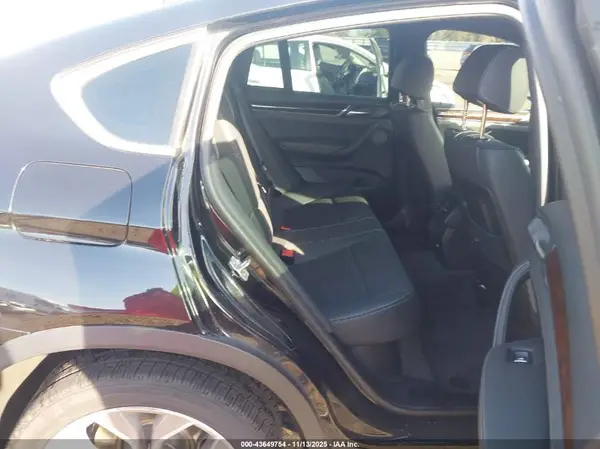 5UXXW3C55J0Y66248 2018 BMW X4 - Image 8