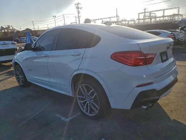 5UXXW3C56H0T78467 2017 BMW X4 - Image 2