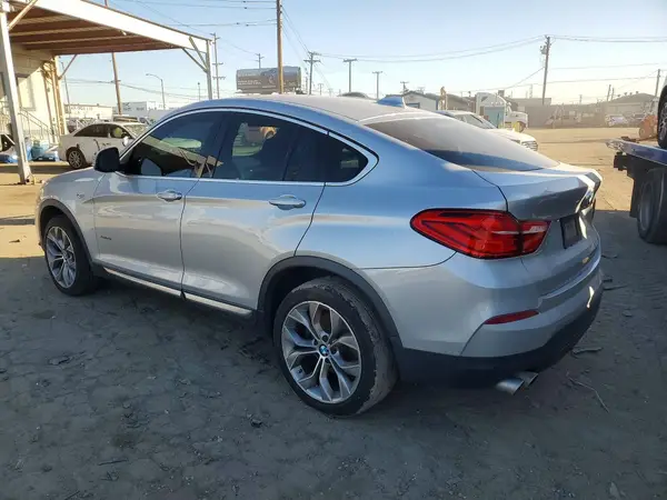 5UXXW3C56J0Y65867 2018 BMW X4 - Image 2