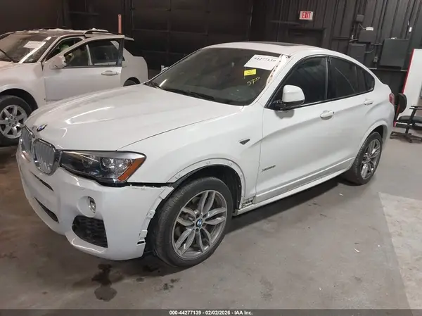 5UXXW3C56J0Z60218 2018 BMW X4 - Image 2