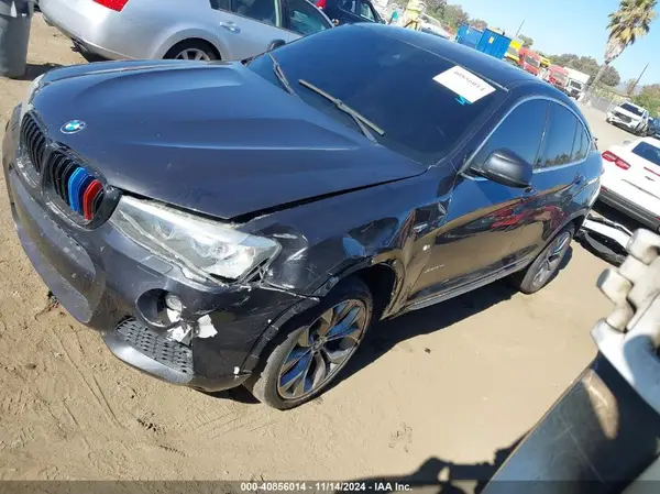 5UXXW3C56J0Z60283 2018 BMW X4 - Image 2
