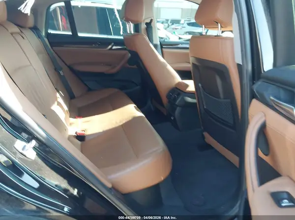 5UXXW3C57H0T77862 2017 BMW X4 - Image 8