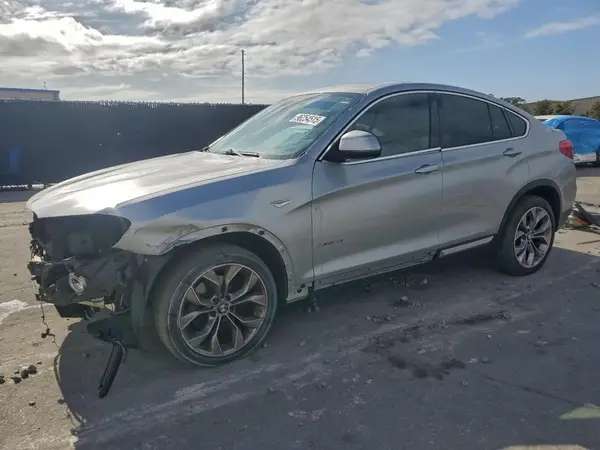 5UXXW3C57J0T81092 2018 BMW X4 - Image 1
