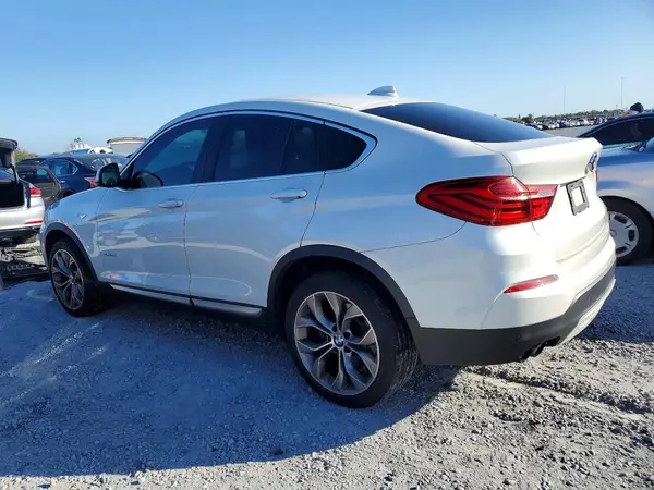 5UXXW3C57J0T81609 2018 BMW X4 - Image 2