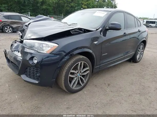 5UXXW3C57J0T82789 2018 BMW X4 - Image 2