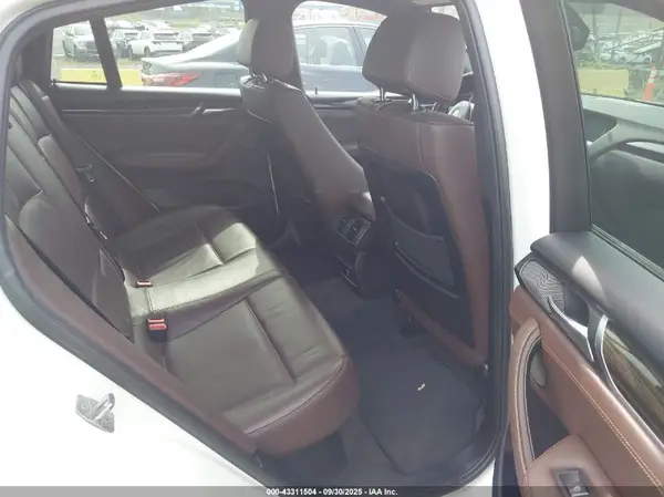 5UXXW3C58H0T78695 2017 BMW X4 - Image 8