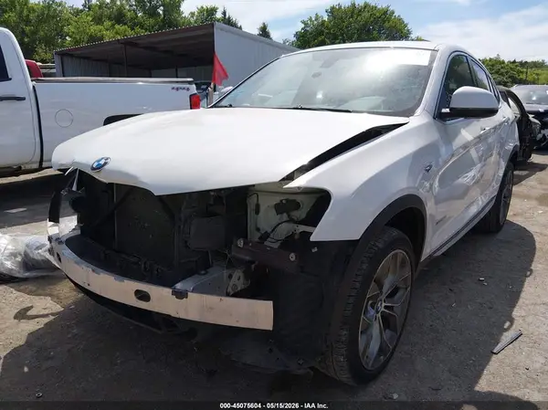 5UXXW3C59J0Y66057 2018 BMW X4 - Image 2
