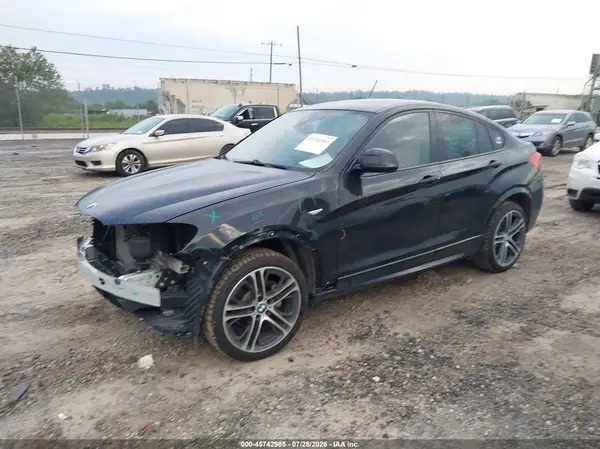 5UXXW3C59J0Y66608 2018 BMW X4 - Image 2