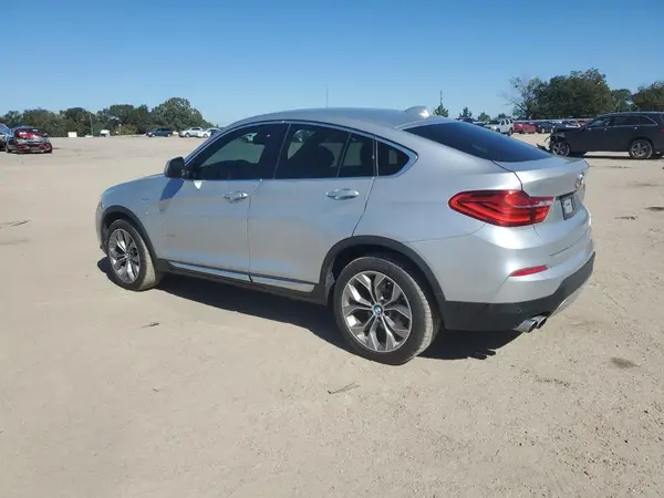 5UXXW3C59J0Y66625 2018 BMW X4 - Image 2