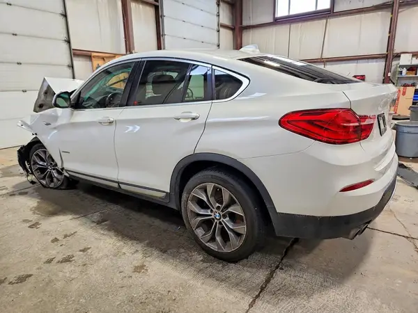 5UXXW3C5XG0R19888 2016 BMW X4 - Image 2