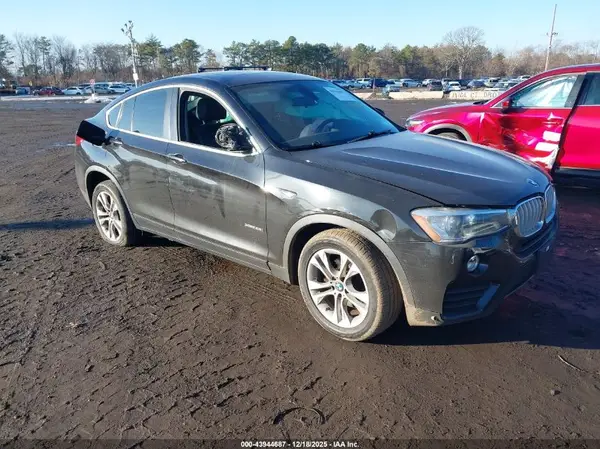 5UXXW3C5XG0R22810 2016 BMW X4 - Image 1