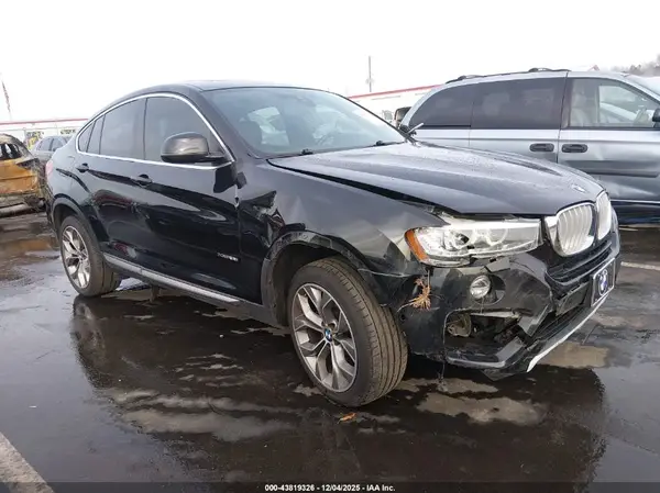 5UXXW3C5XJ0T82477 2018 BMW X4 - Image 1