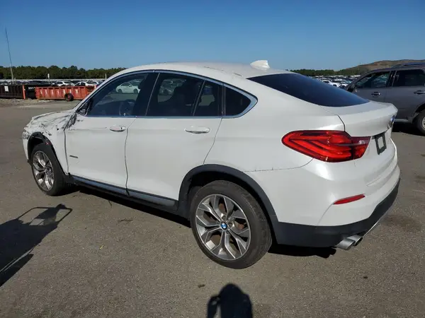 5UXXW3C5XJ0Z60657 2018 BMW X4 - Image 2