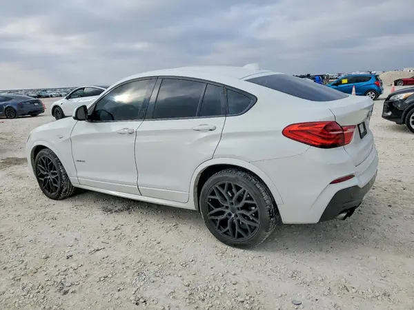 5UXXW5C50G0N92056 2016 BMW X4 - Image 2