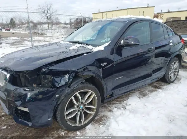 5UXXW5C54G0N91623 2016 BMW X4 - Image 2
