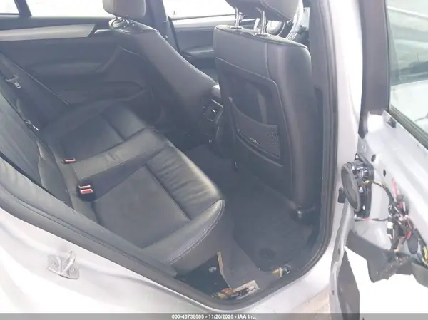 5UXXW7C30H0U26163 2017 BMW X4 - Image 8