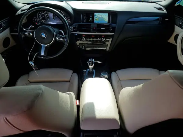 5UXXW7C32H0U26262 2017 BMW X4 - Image 8