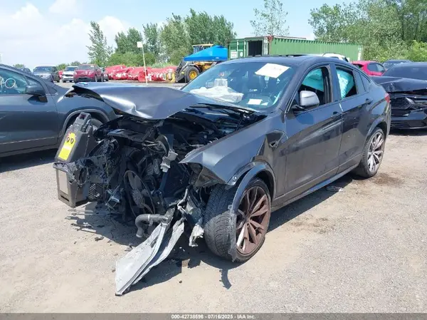 5UXXW7C50H0U24916 2017 BMW X4 - Image 2