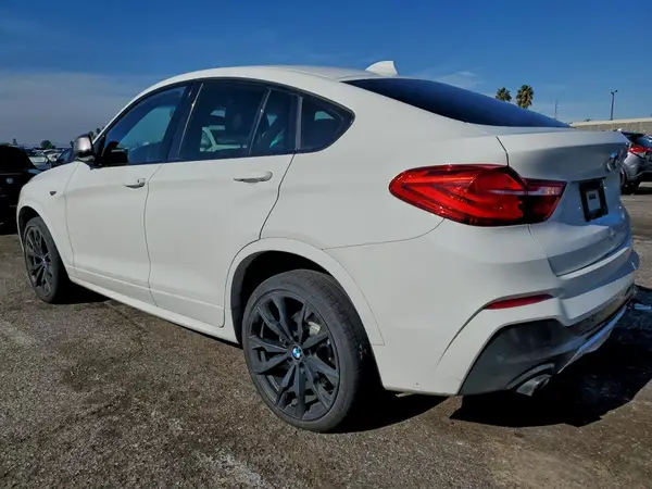 5UXXW7C50J0W63713 2018 BMW X4 - Image 2